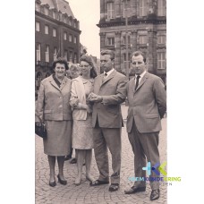 1966 vlnr. M Pouwels-Bruns Gerda Peters ( dochter van Hendrik Peters en Leen Peters Smink) Jos Pouwels en Theo Verkerk